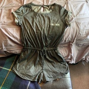 SHOSHO Denim-Gray Drawstring Romper NWOT